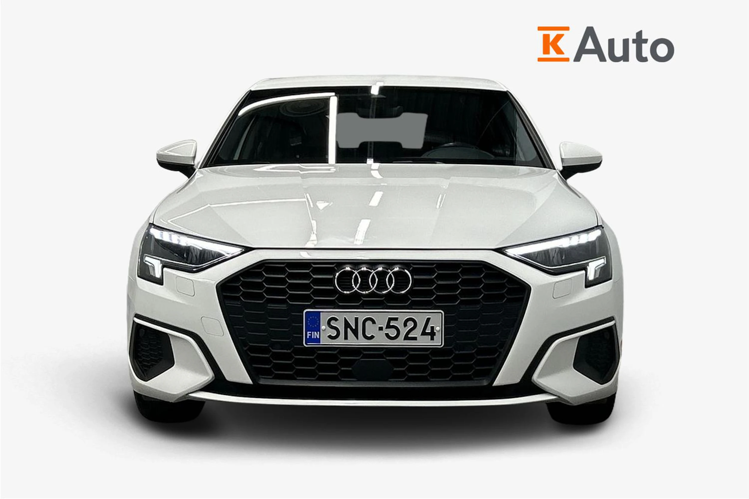 valkoinen Audi A3 2022 kuva 4.