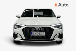 valkoinen Audi A3 2022 kuva 4.