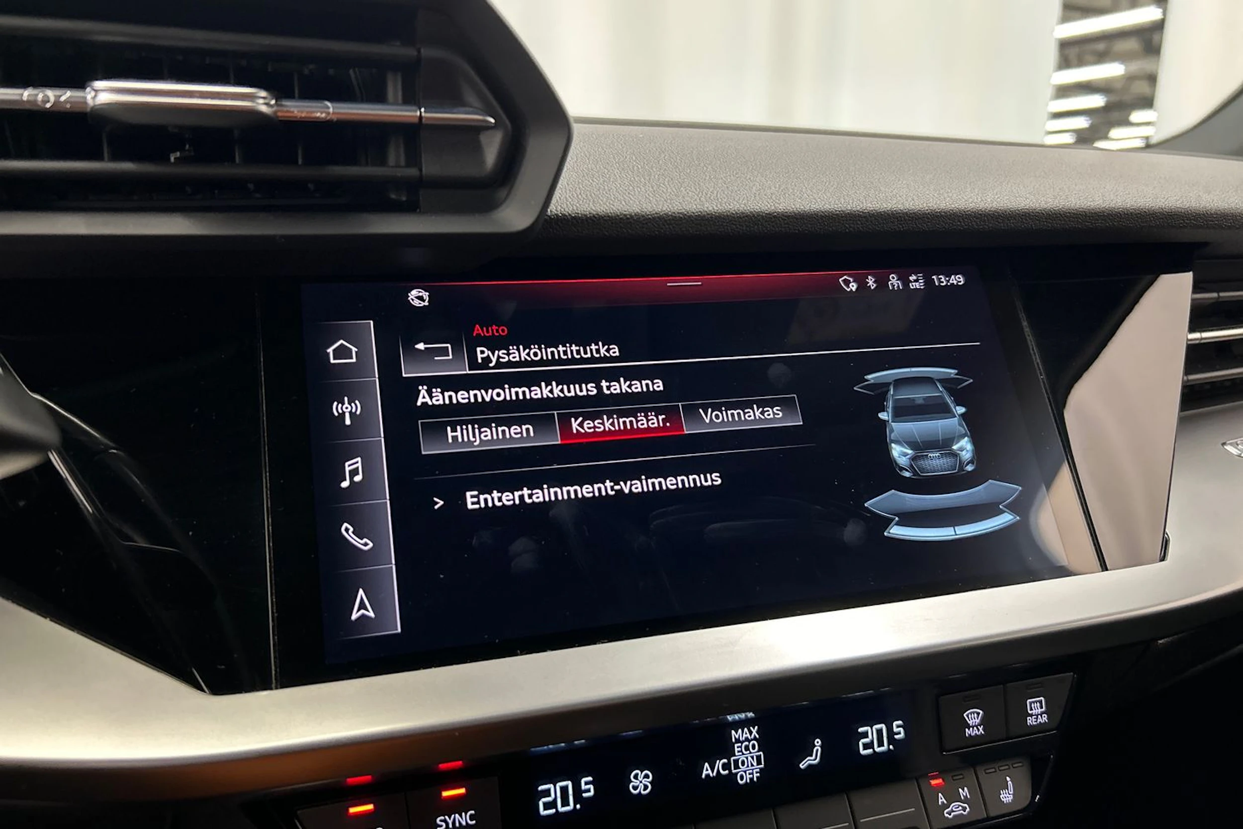 valkoinen Audi A3 2022 kuva 18.
