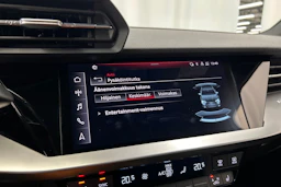 valkoinen Audi A3 2022 kuva 18.