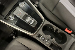 valkoinen Audi A3 2022 kuva 20.