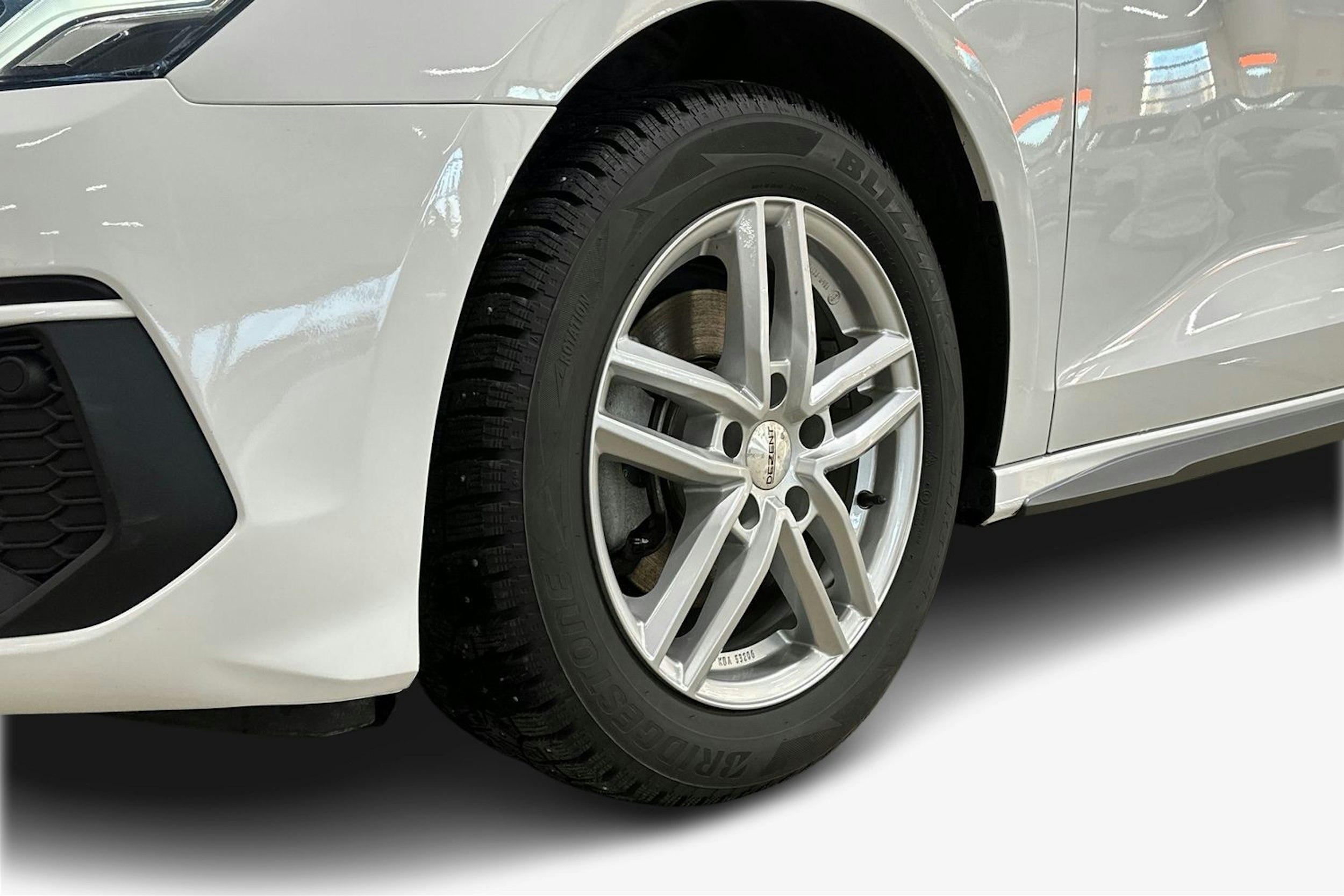 valkoinen Audi A3 2022 kuva 9.