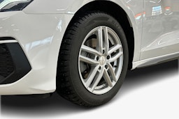 valkoinen Audi A3 2022 kuva 9.