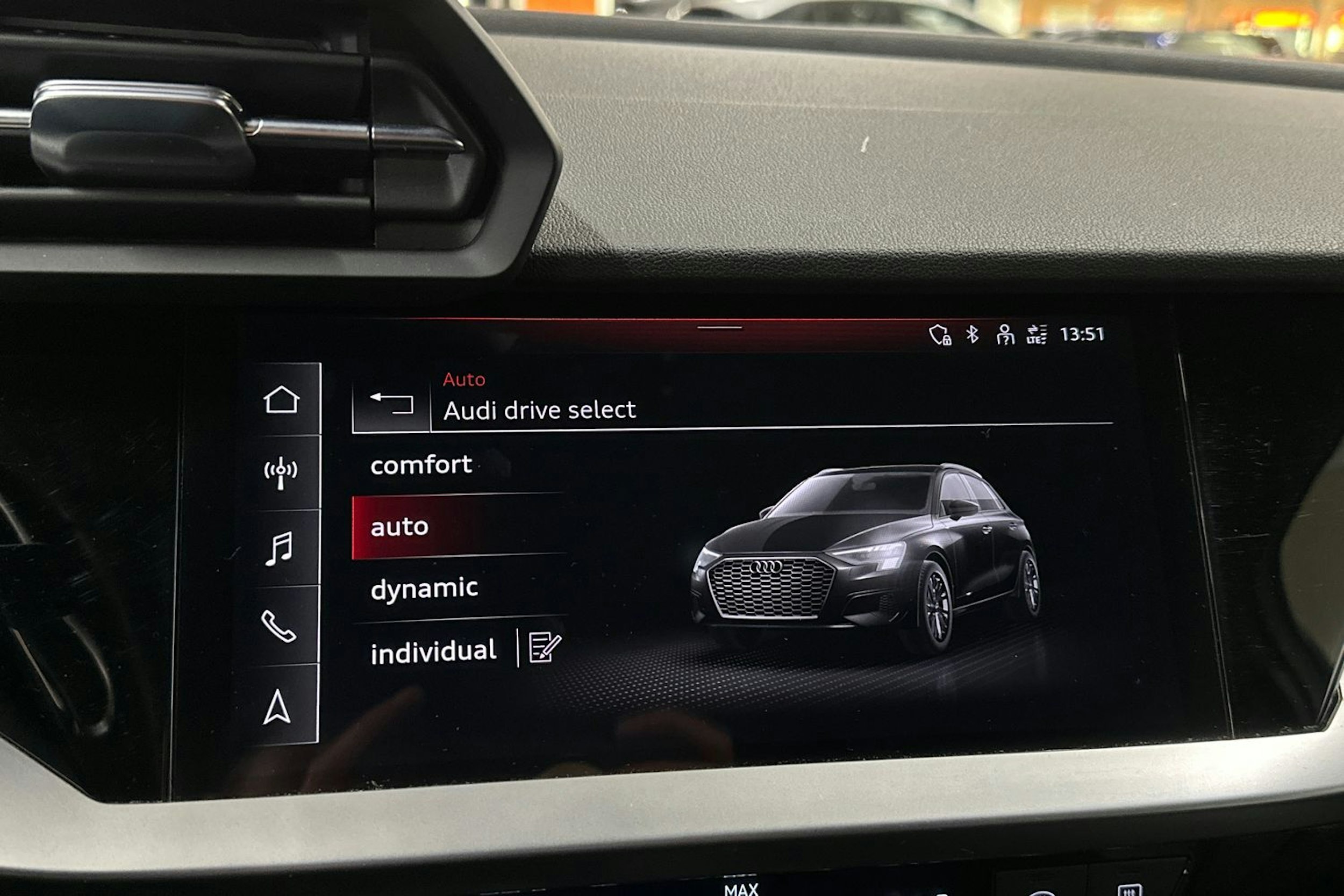 valkoinen Audi A3 2022 kuva 15.