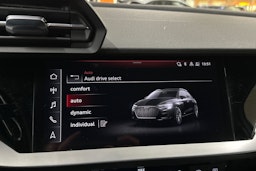 valkoinen Audi A3 2022 kuva 15.