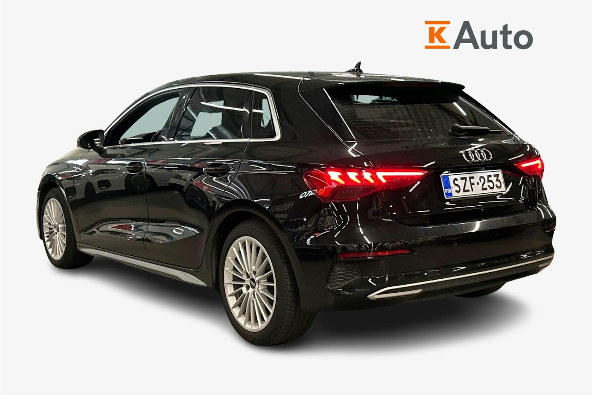 musta Audi A3 2022 kuva 2.