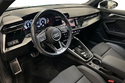musta Audi A3 2022 kuva 3.
