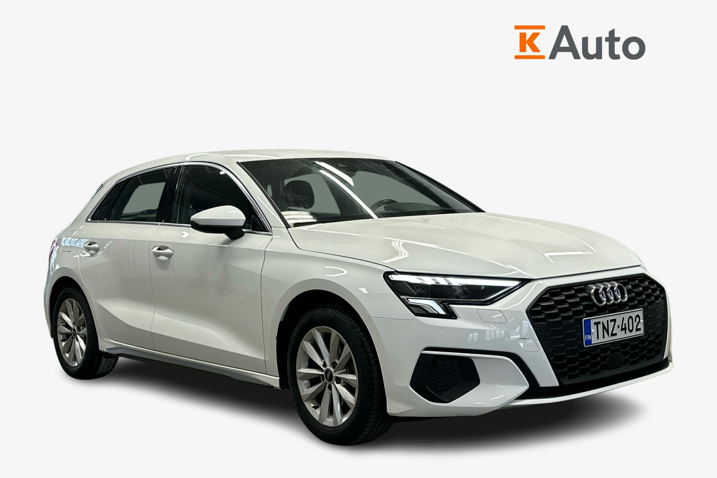 valkoinen Audi A3 2022 kuva 1.