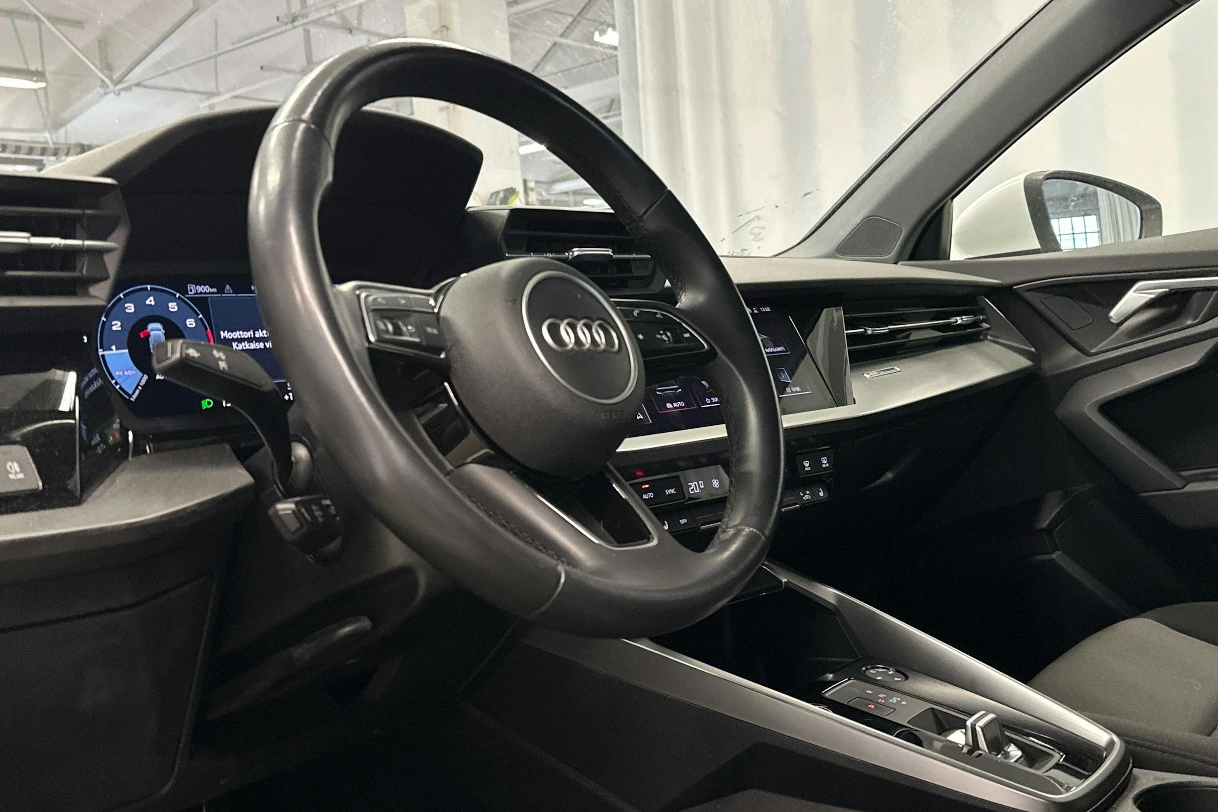 valkoinen Audi A3 2022 kuva 3.