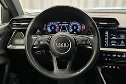 valkoinen Audi A3 2022 kuva 16.