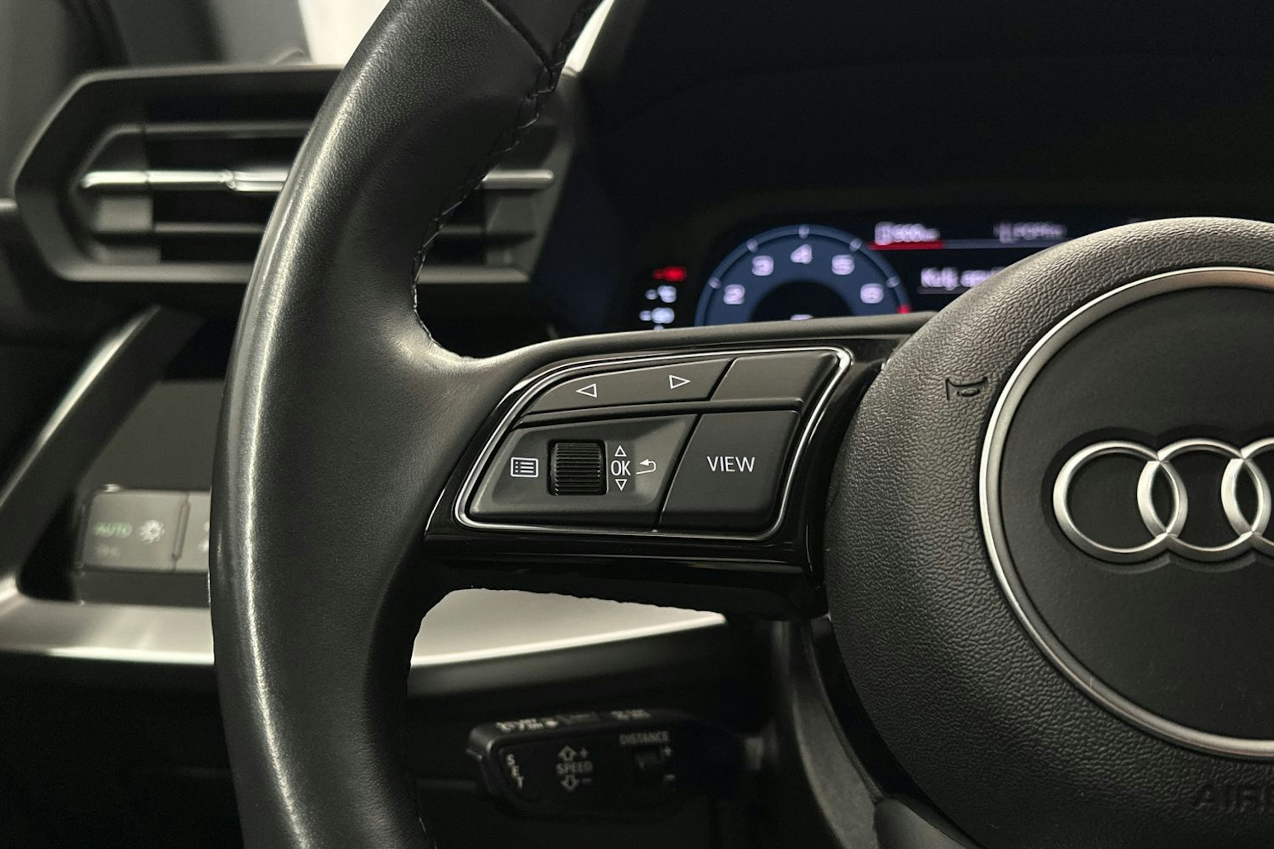 valkoinen Audi A3 2022 kuva 17.