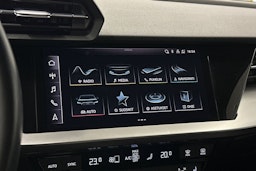 valkoinen Audi A3 2022 kuva 23.