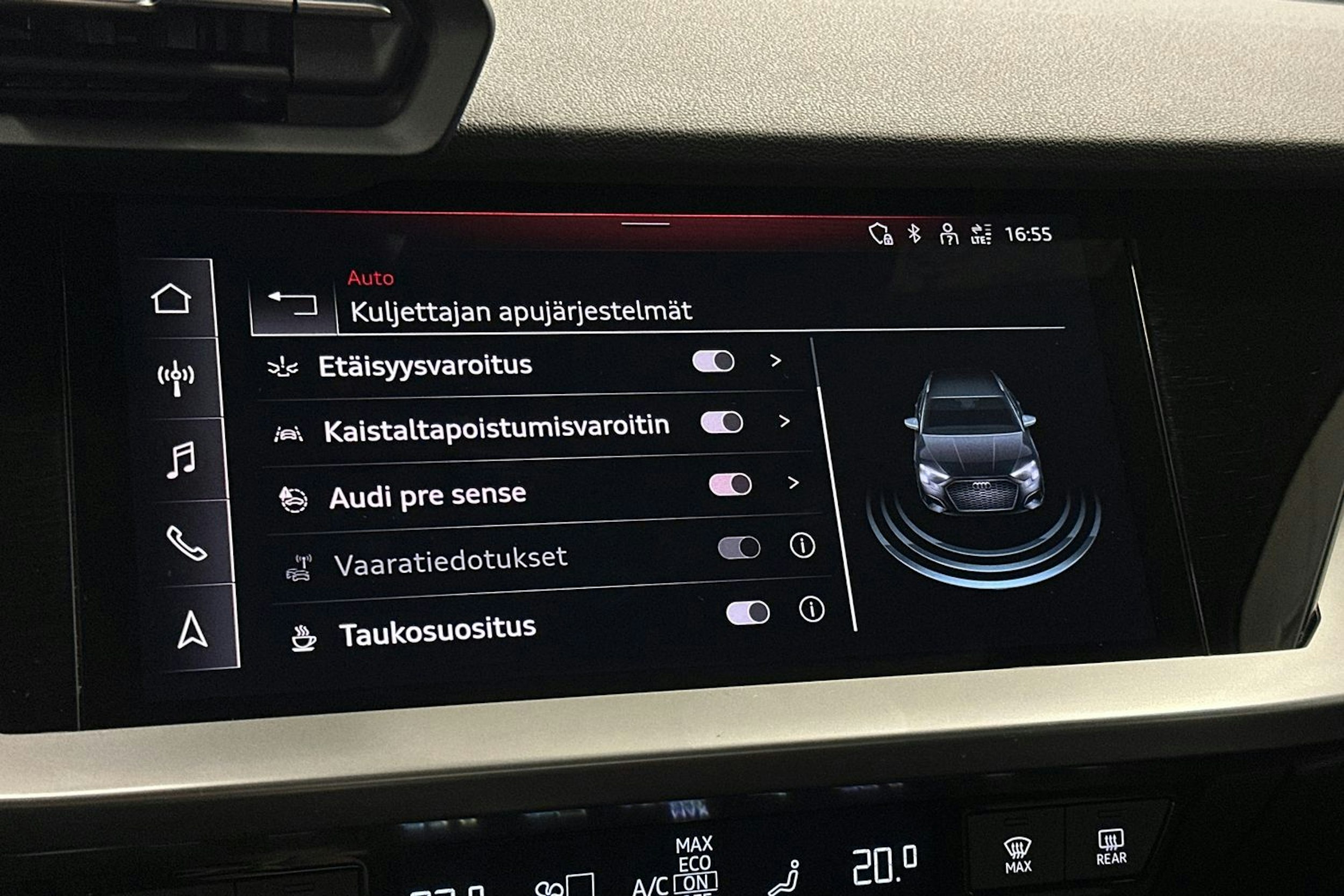 valkoinen Audi A3 2022 kuva 26.