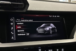 valkoinen Audi A3 2022 kuva 27.