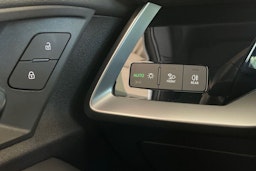valkoinen Audi A3 2022 kuva 20.