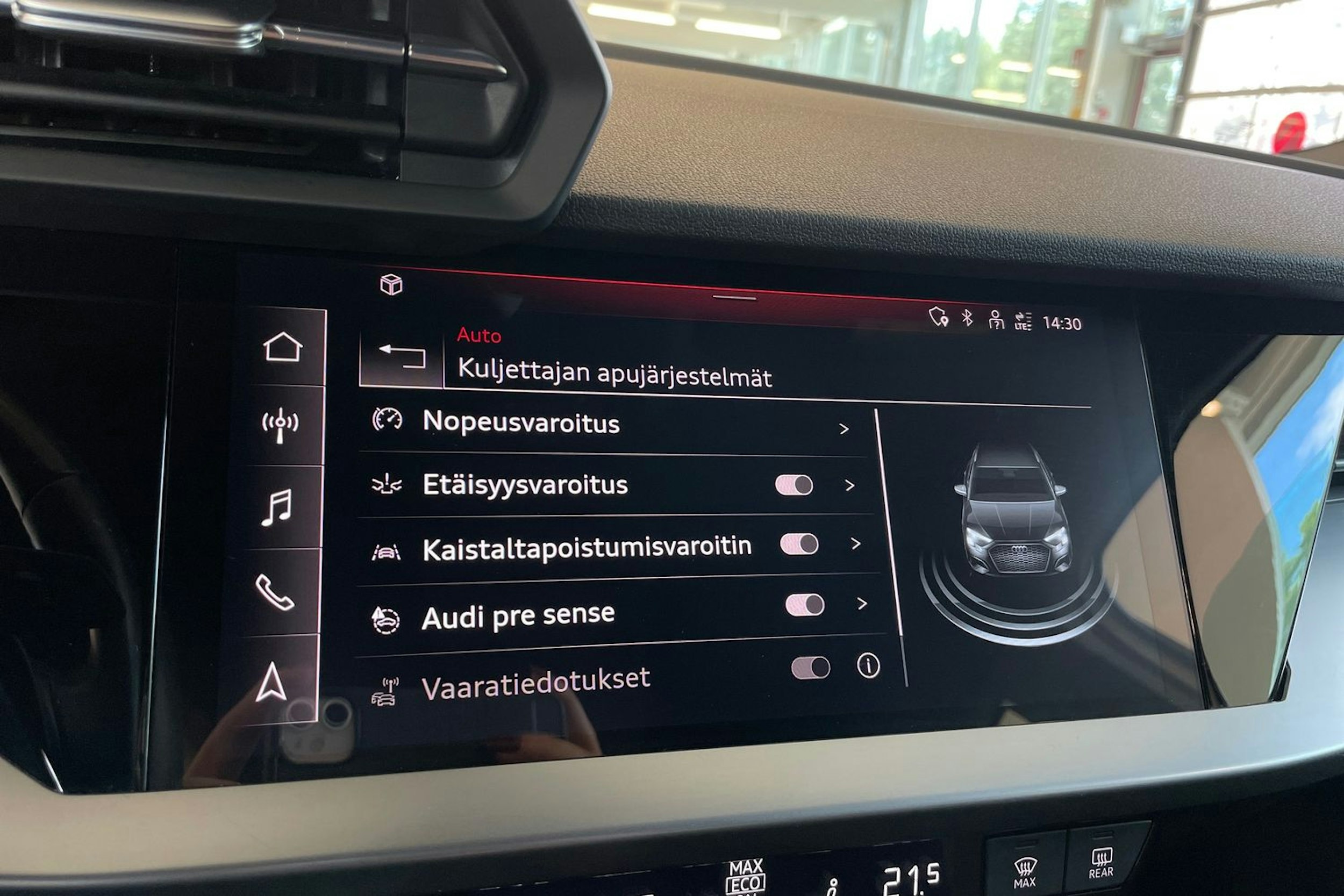 valkoinen Audi A3 2022 kuva 27.