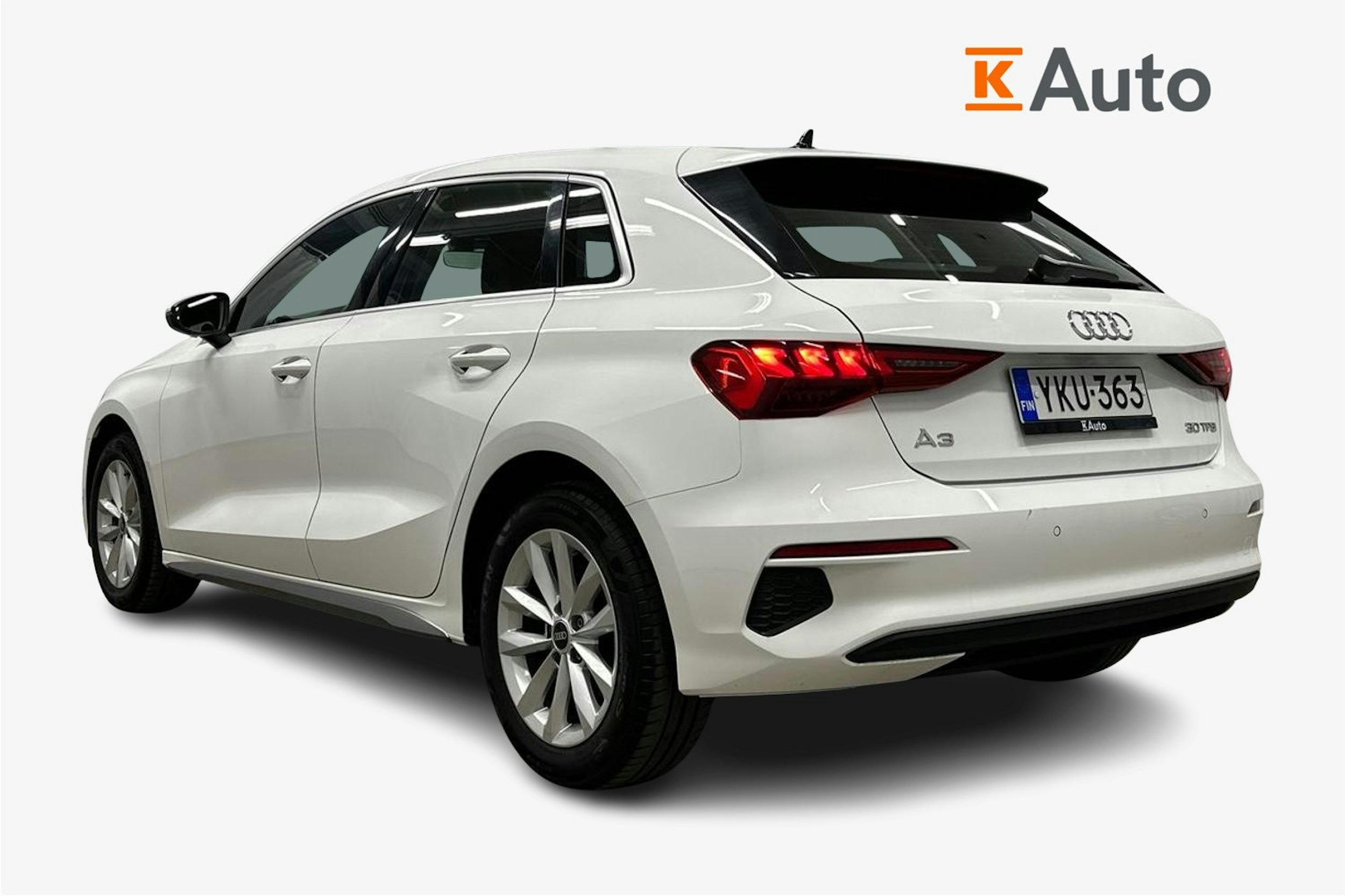 valkoinen Audi A3 2022 kuva 2.
