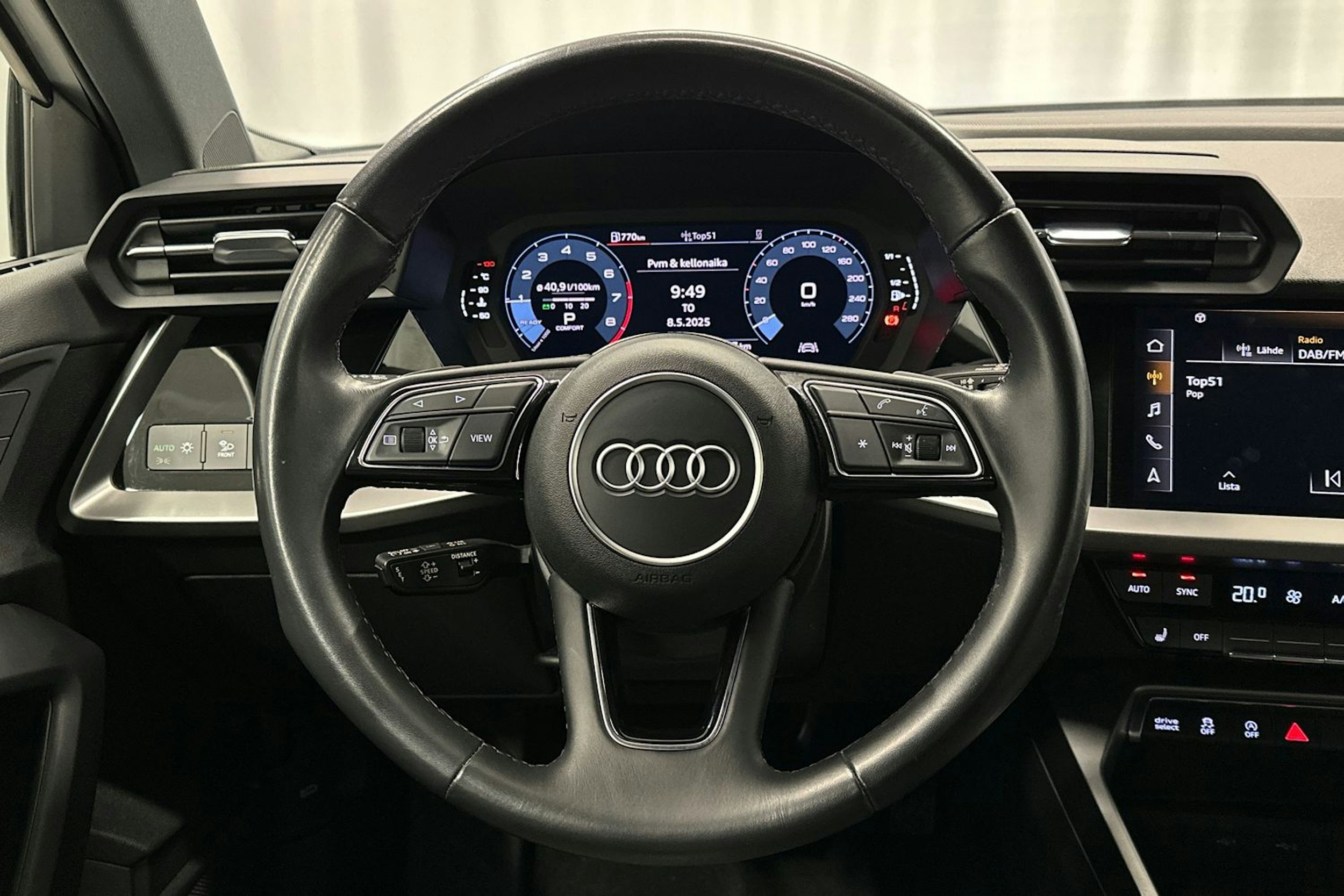 valkoinen Audi A3 2022 kuva 15.