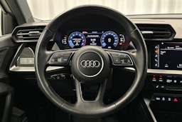 valkoinen Audi A3 2022 kuva 15.