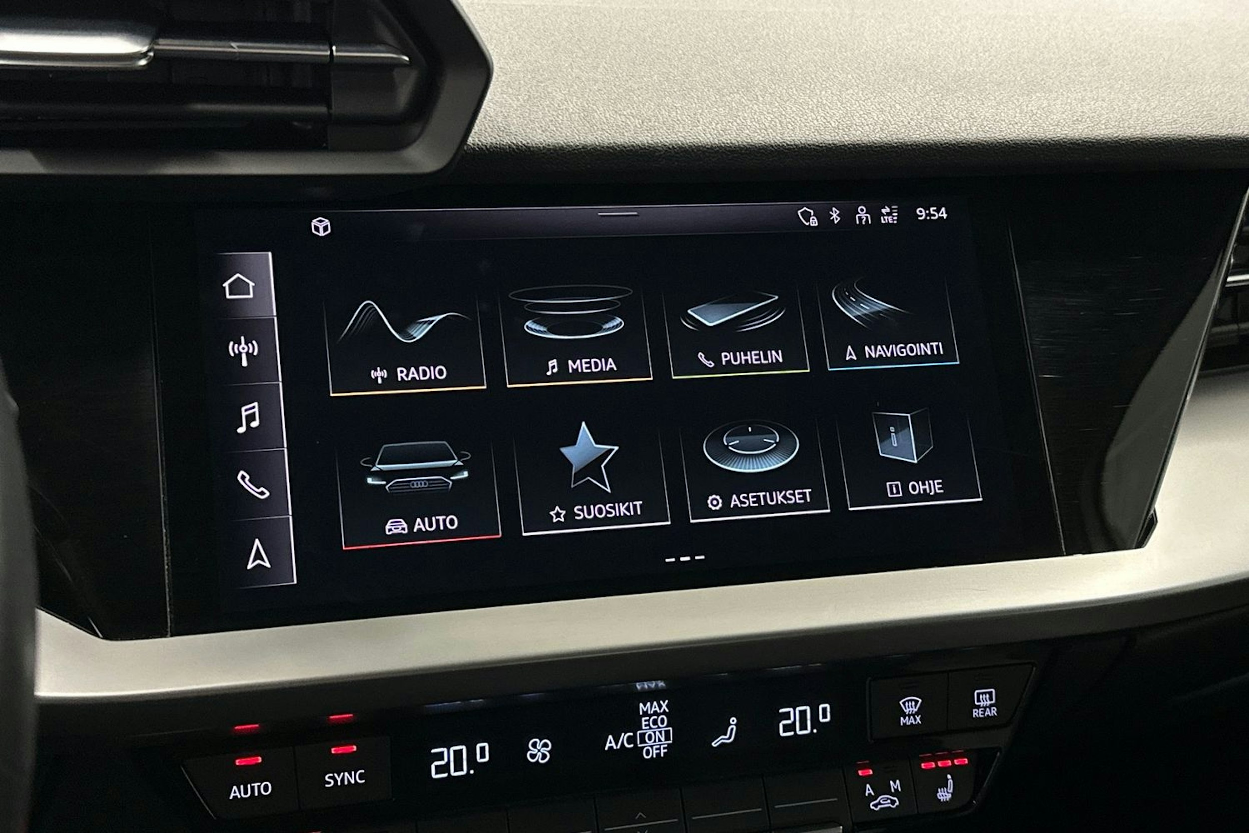 valkoinen Audi A3 2022 kuva 23.