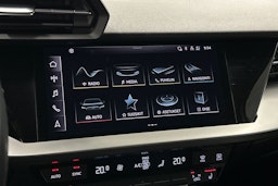 valkoinen Audi A3 2022 kuva 23.