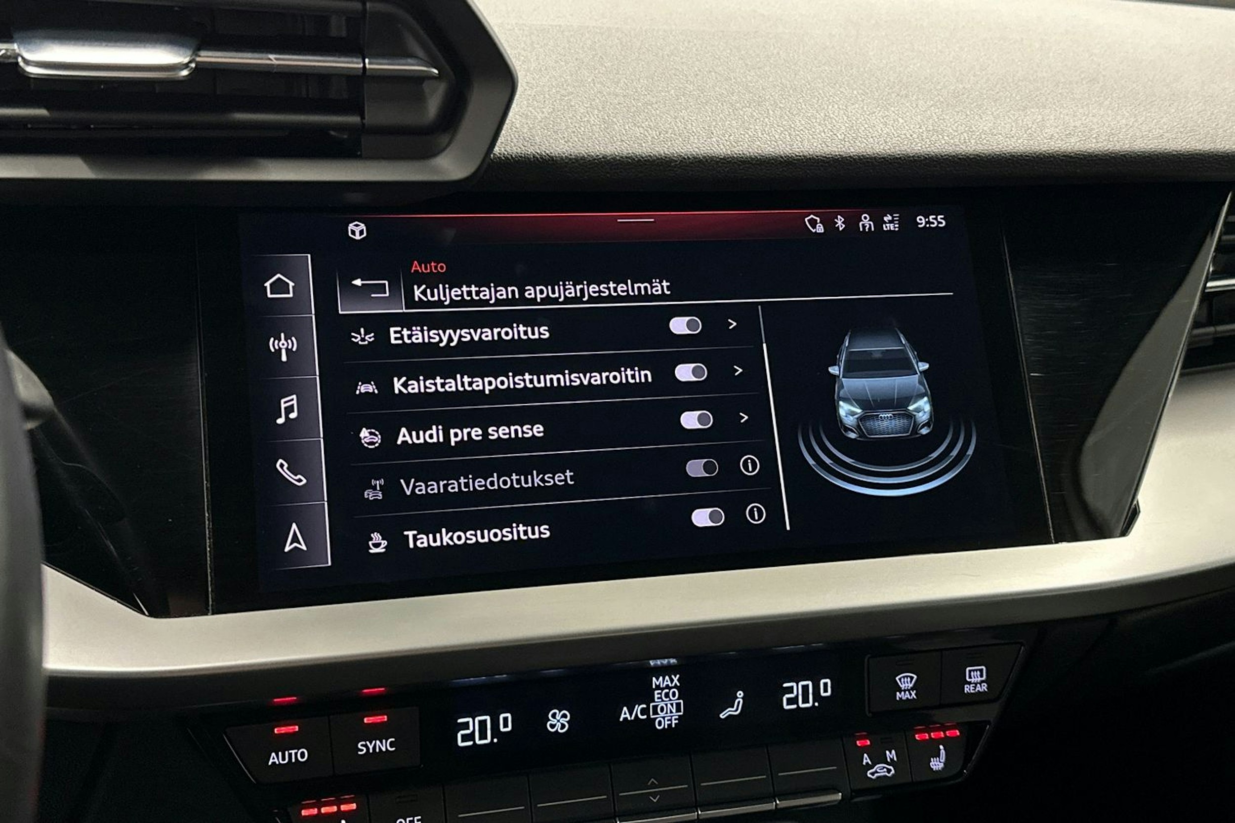 valkoinen Audi A3 2022 kuva 26.