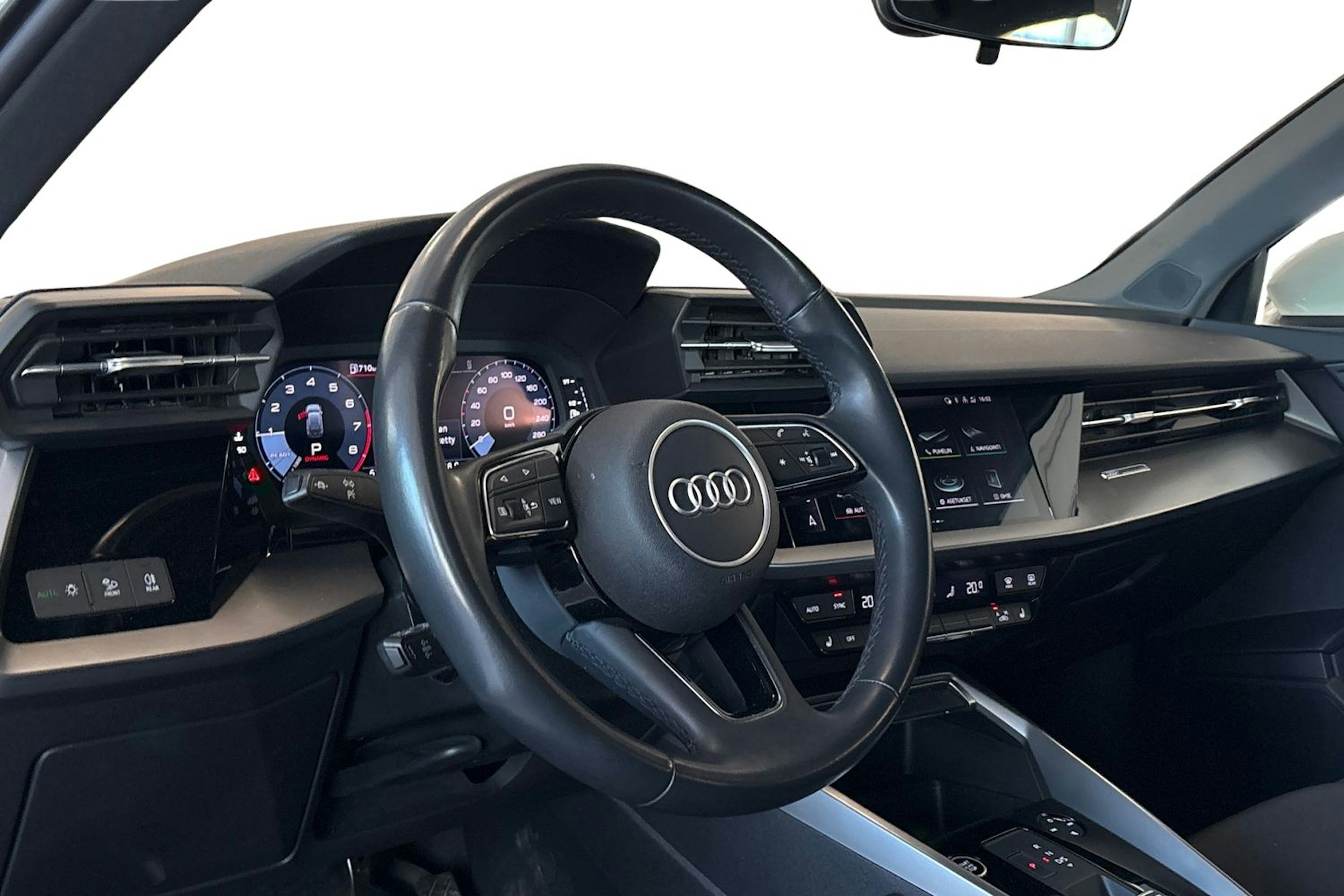 valkoinen Audi A3 2022 kuva 3.