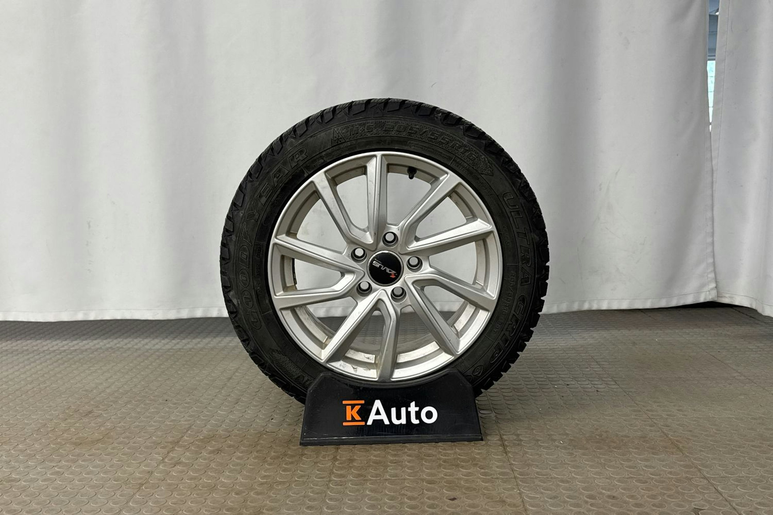 valkoinen Audi A3 2022 kuva 13.