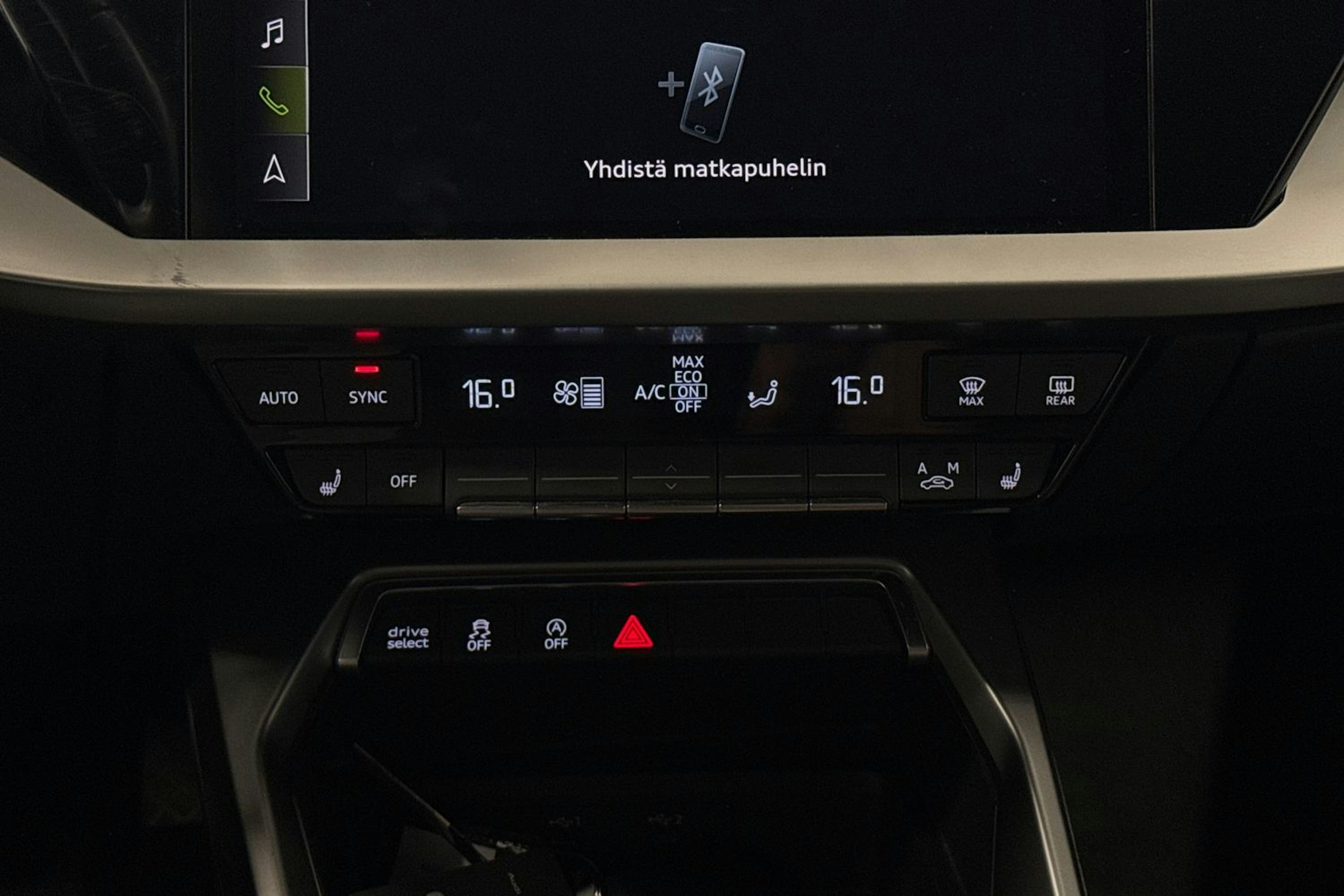valkoinen Audi A3 2022 kuva 21.