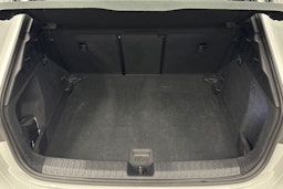 valkoinen Audi A3 2022 kuva 24.