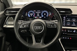 valkoinen Audi A3 2022 kuva 15.