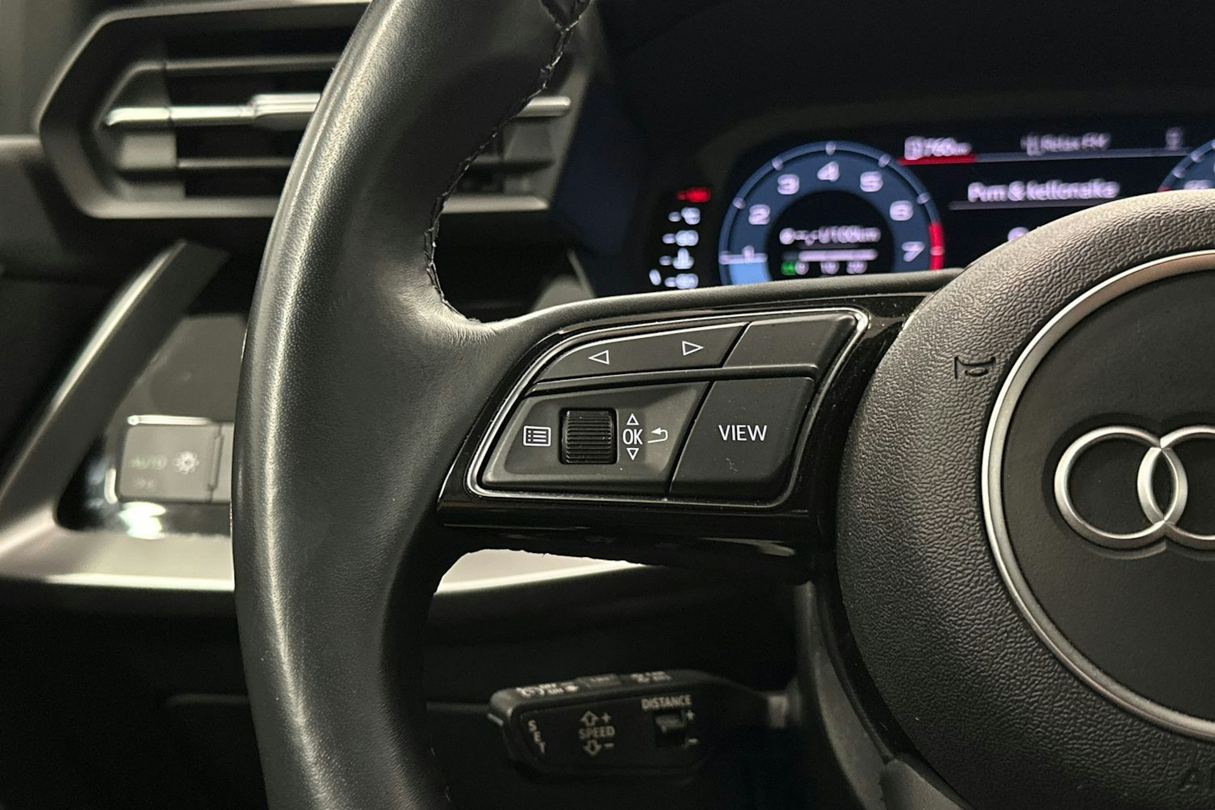 valkoinen Audi A3 2022 kuva 16.