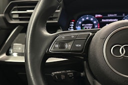 valkoinen Audi A3 2022 kuva 16.