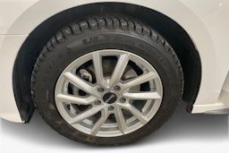 valkoinen Audi A3 2022 kuva 9.