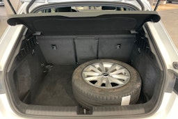 valkoinen Audi A3 2022 kuva 12.