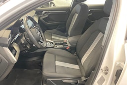 valkoinen Audi A3 2022 kuva 13.