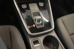 valkoinen Audi A3 2022 kuva 14.