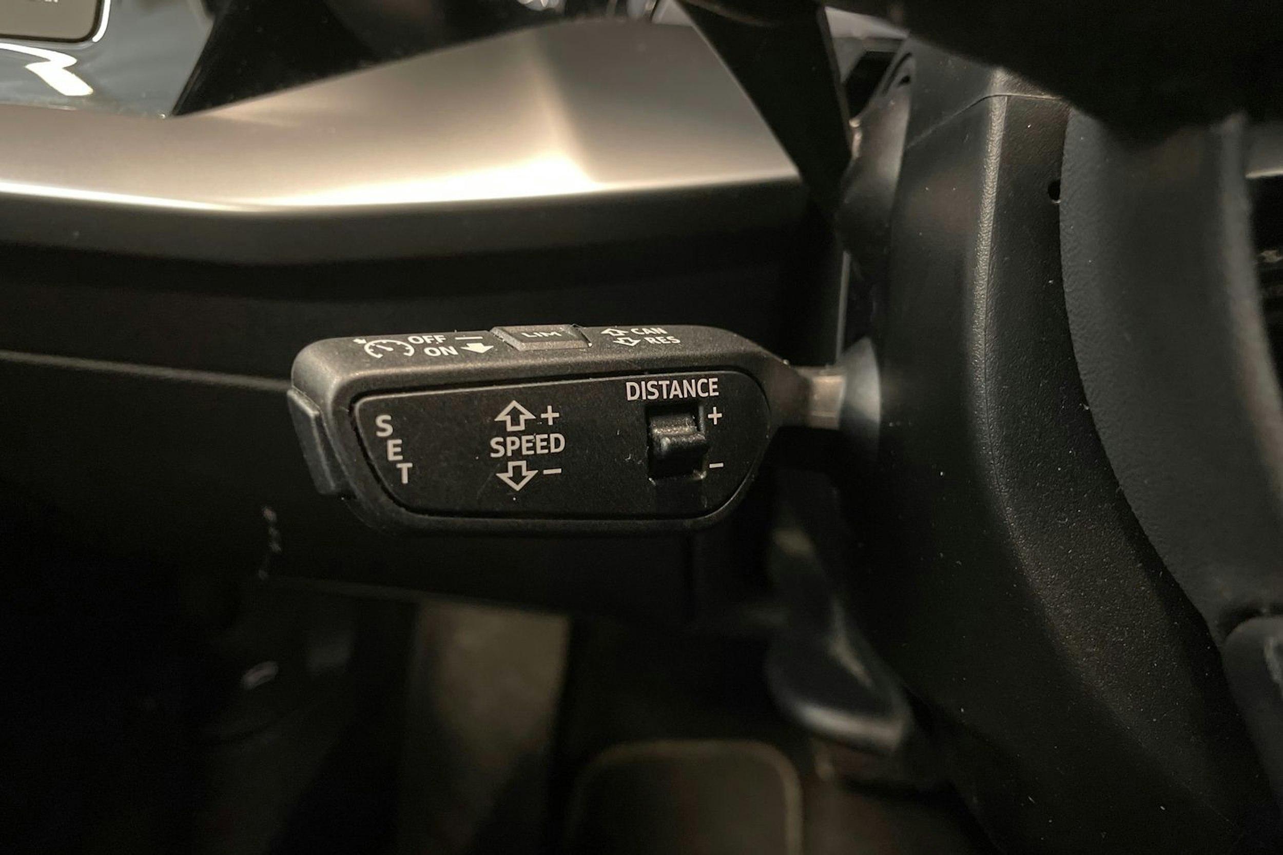 valkoinen Audi A3 2022 kuva 19.