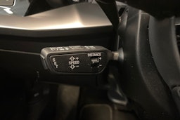 valkoinen Audi A3 2022 kuva 19.