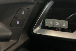 valkoinen Audi A3 2022 kuva 20.