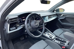 valkoinen Audi A3 2022 kuva 3.