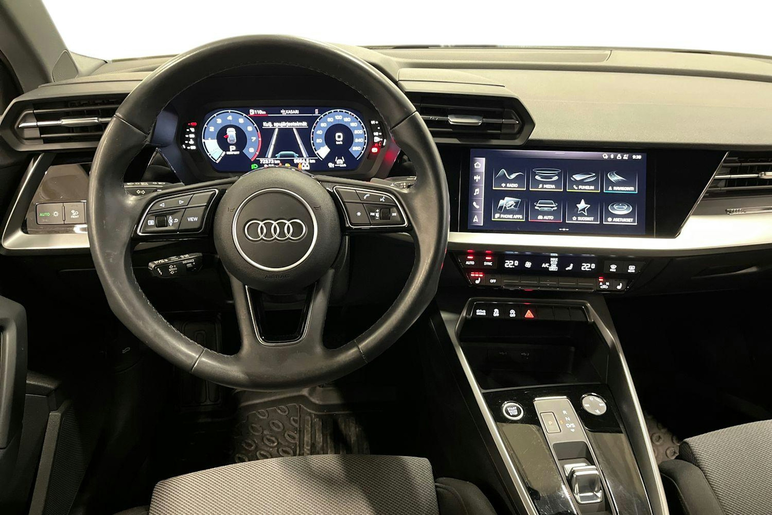 valkoinen Audi A3 2022 kuva 9.