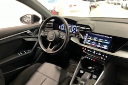 valkoinen Audi A3 2022 kuva 16.