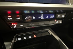 valkoinen Audi A3 2022 kuva 26.