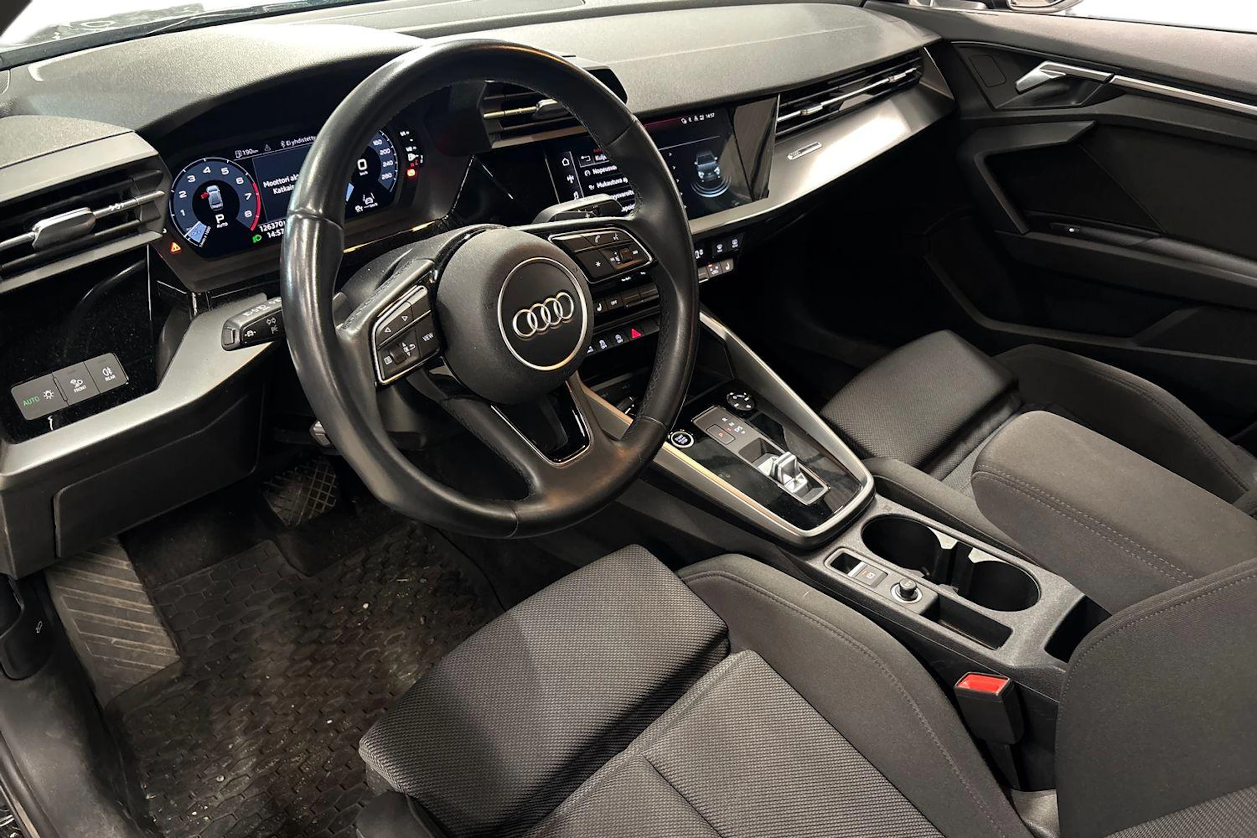 musta Audi A3 2022 kuva 3.