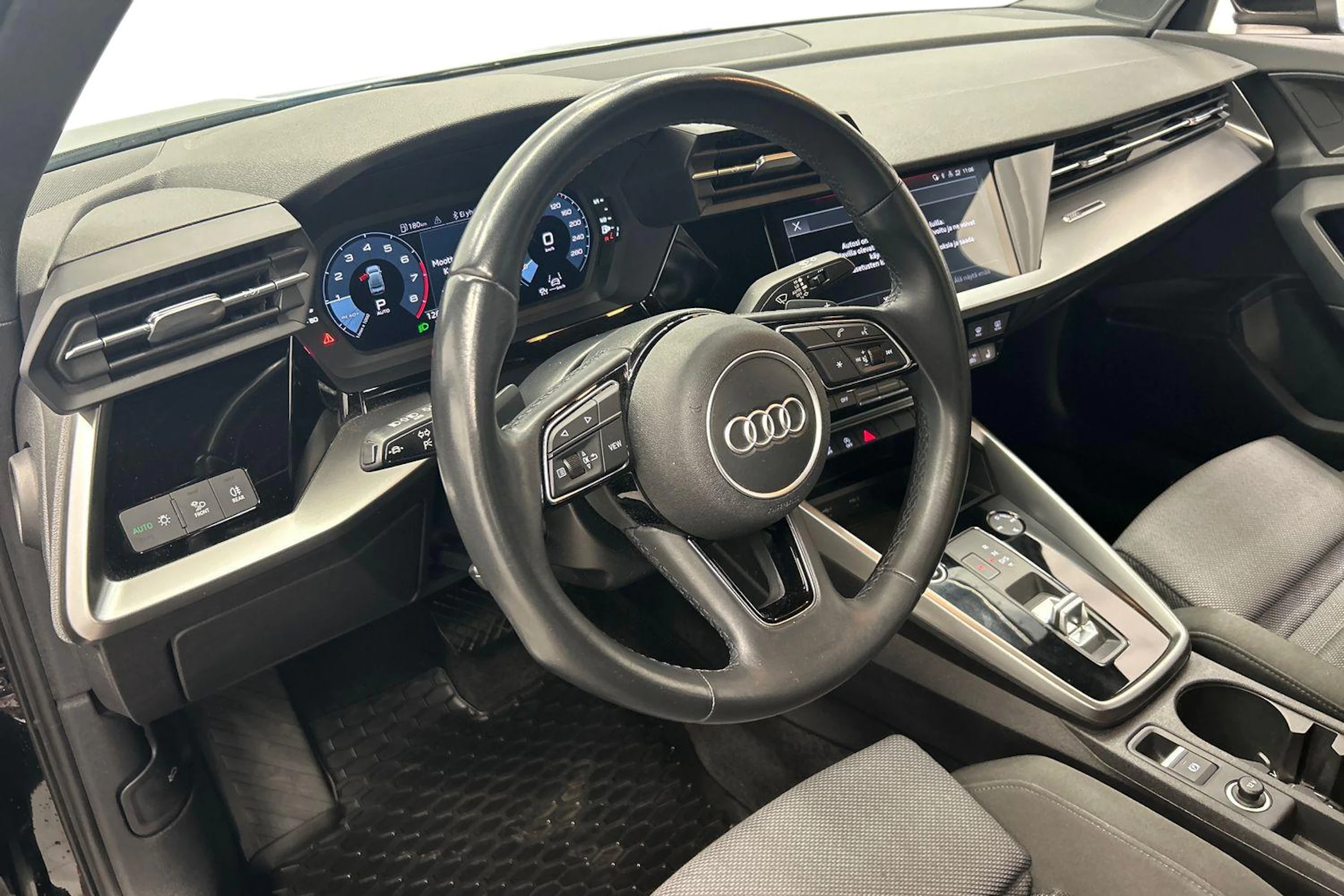 musta Audi A3 2022 kuva 6.