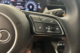 musta Audi A3 2022 kuva 17.