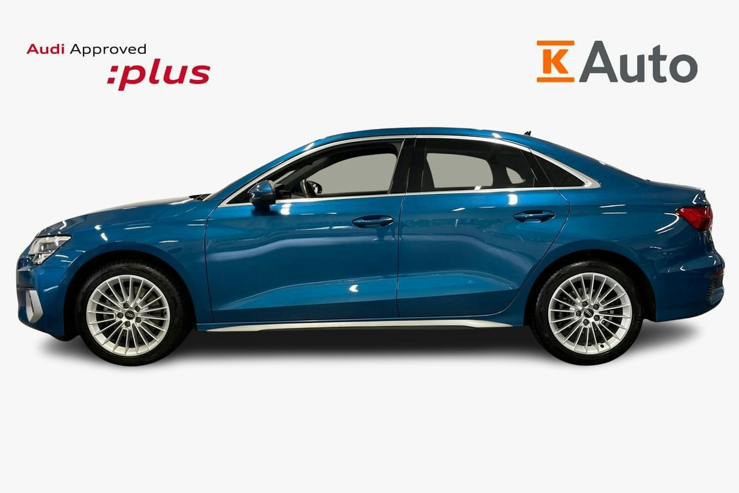 sininen Audi A3 2022 kuva 6.