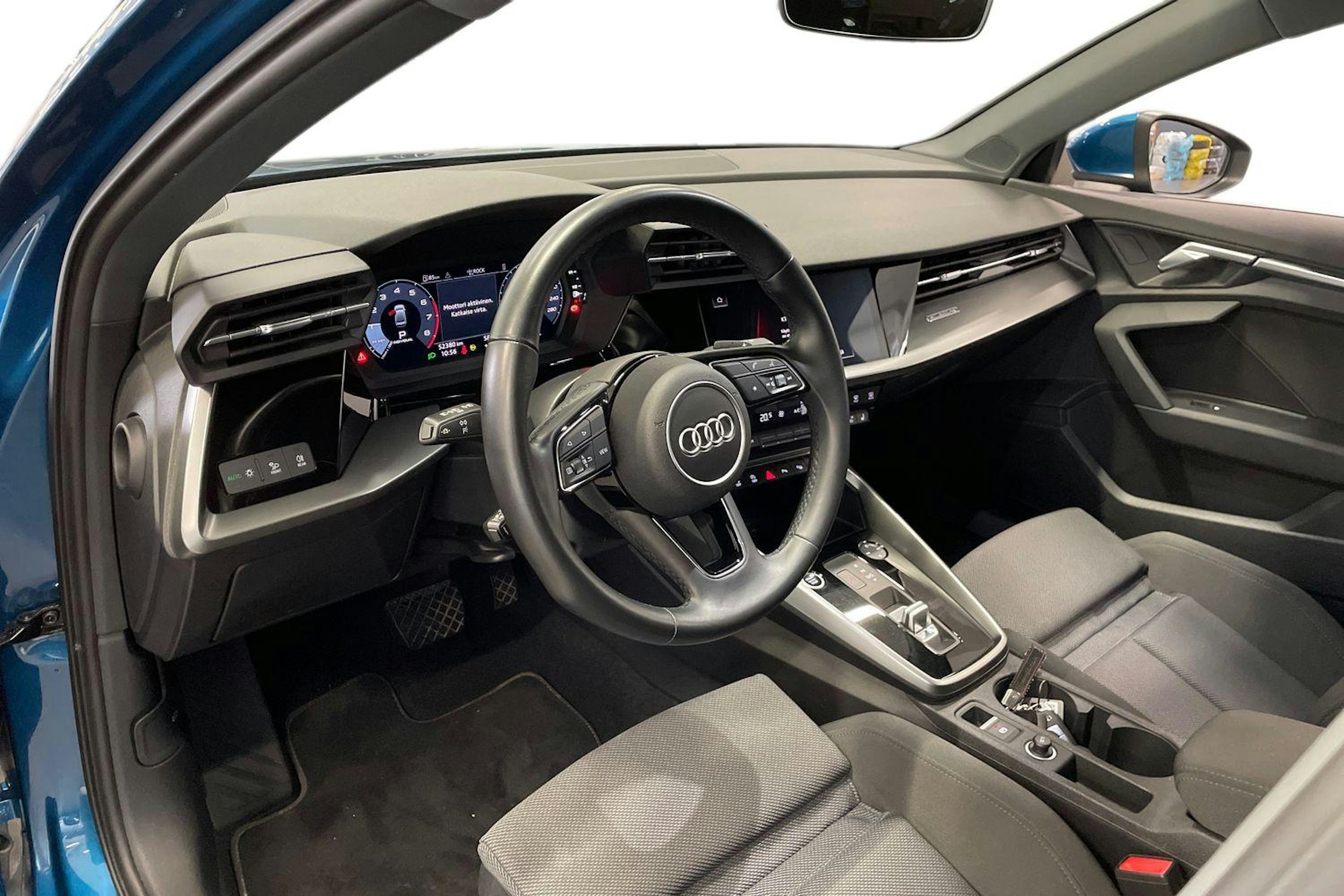 sininen Audi A3 2022 kuva 7.
