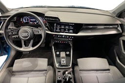 sininen Audi A3 2022 kuva 9.